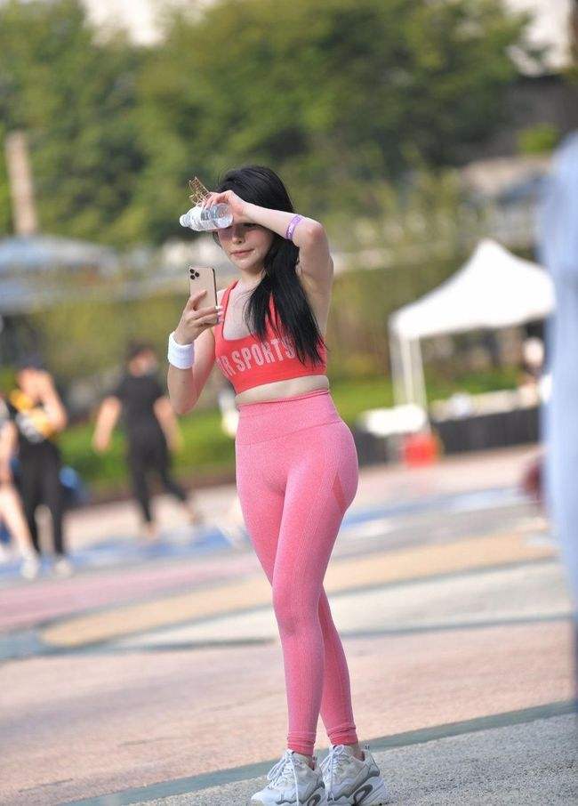 谱写“一国两制”成功实践的华彩篇章（庆祝澳门回归25周年）